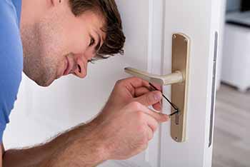 Chatsworth Emergency Locksmith